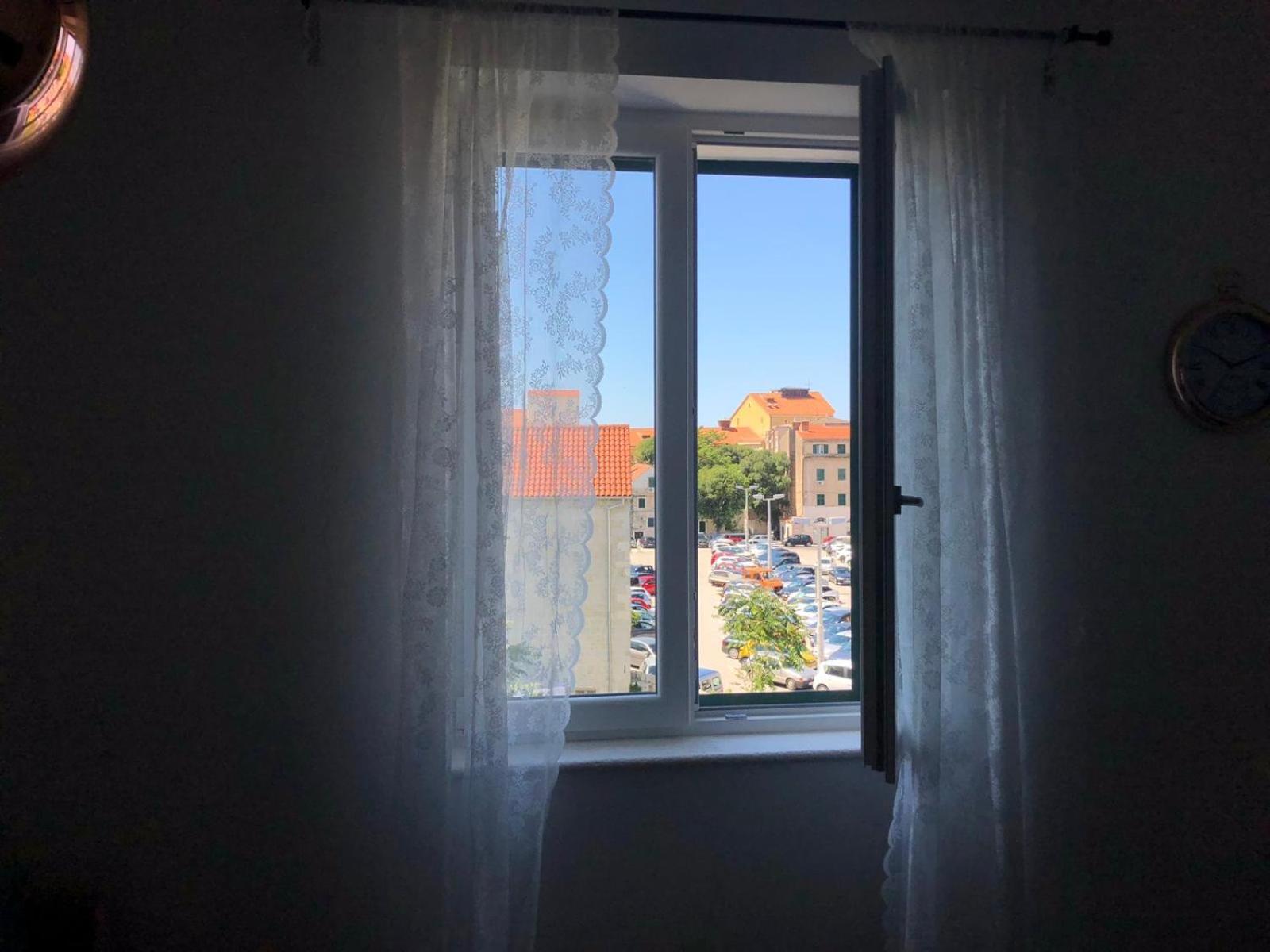 Romantic Apartment With Balcony สปลิท ภายนอก รูปภาพ